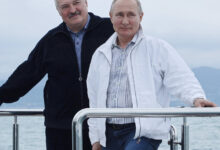 Photo of Путин и Лукашенко покатались на яхте, договорились о втором транше российского кредита в $500 млн и о новых рейсах «Белавиа» в РФ